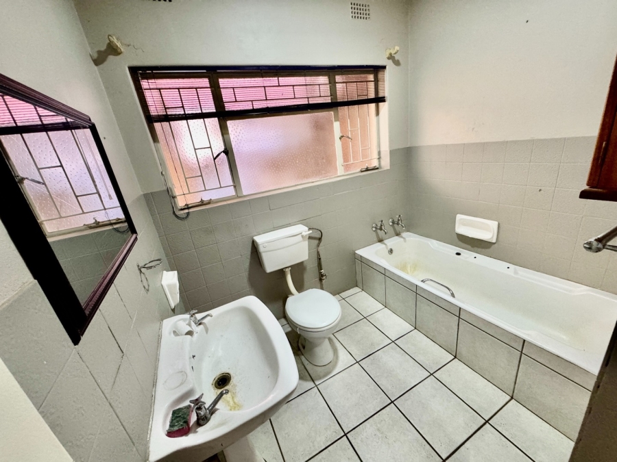 5 Bedroom Property for Sale in Potchefstroom North West